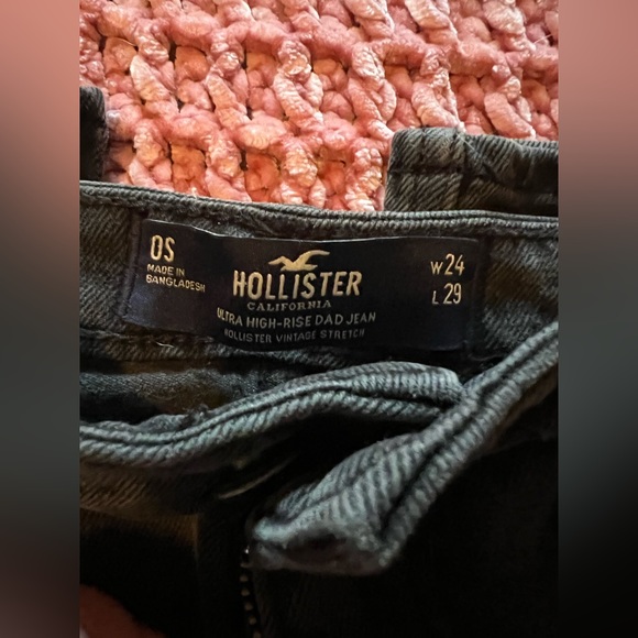 Hollister Black Ultra high rise dad jeans - Picture 3 of 5